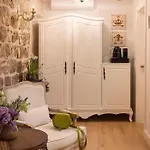 Vivaldi Guest house